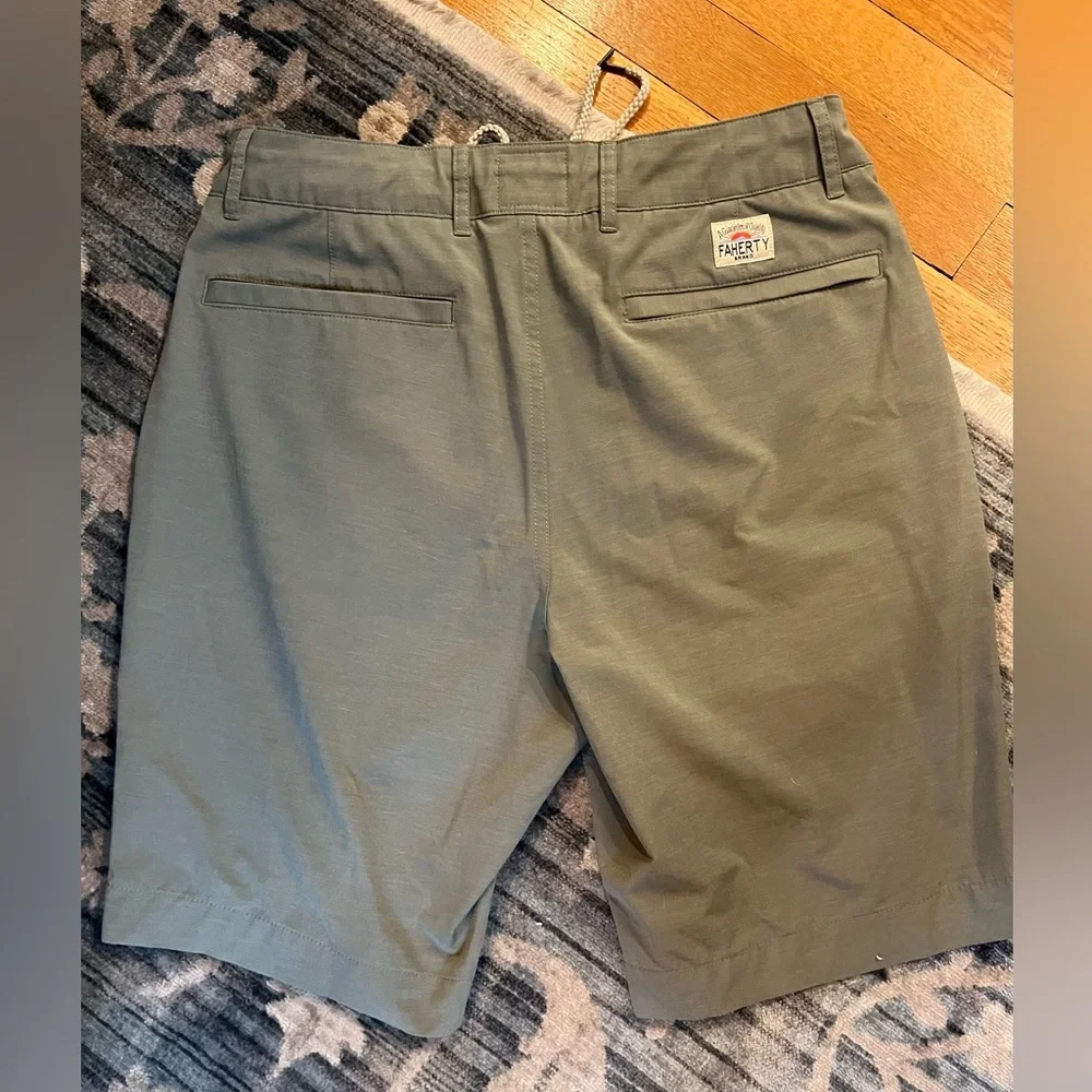 Faherty Olive Cotton-Blend Flat Front Shorts
